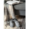 Damen Filzhausschuhe Slip on Pantoffeln mit blumen - SANSA